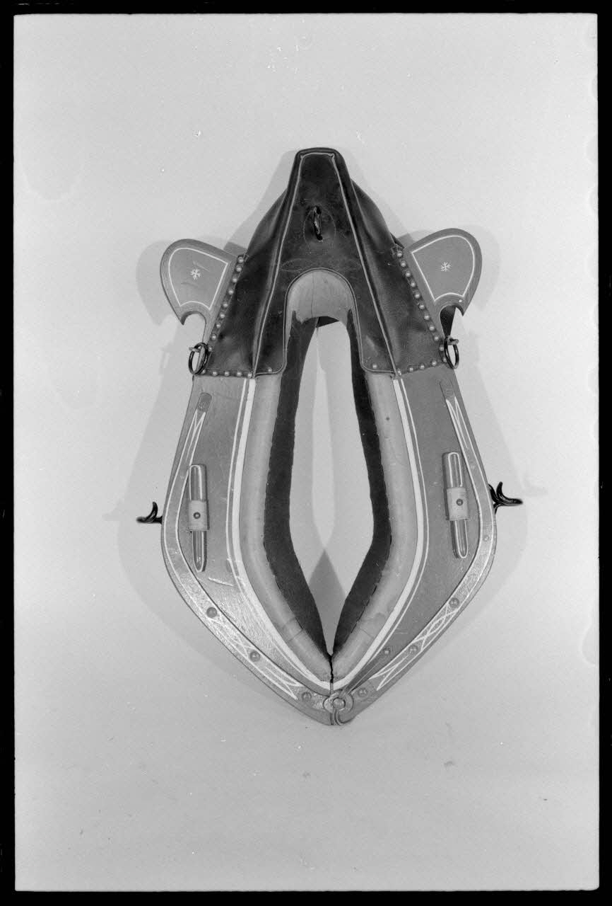 Alain Guey photographie Collier de cheval terminé Ile-de-France, France 1974/4/1 Ph.1974.88.109 Photo