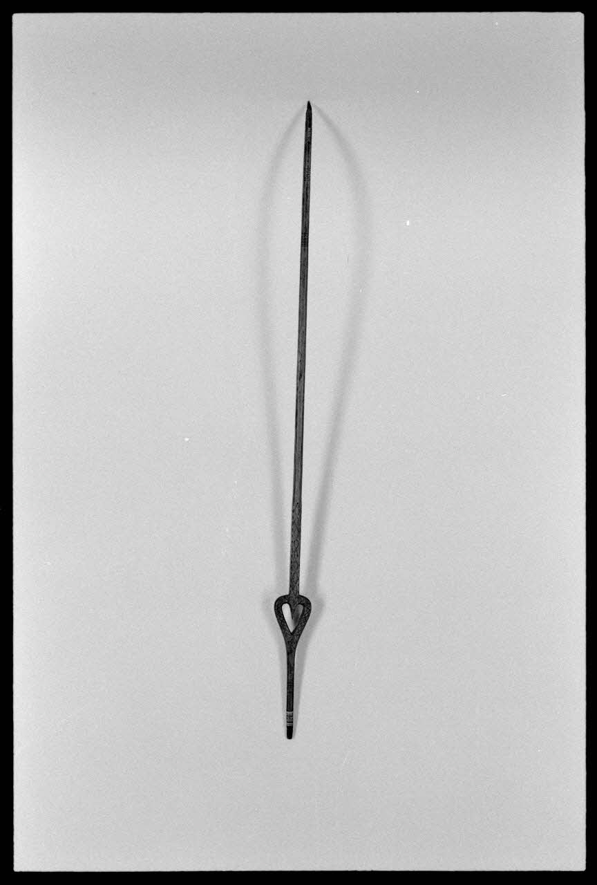 Alain Guey photographie Quenouille en bois provenant d'Ariège France 1963/6/22 Ph.1975.1.41 Photo