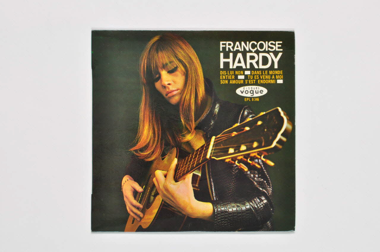 disque 45 tours Son amour s'est endormi 2001.69.16.2120.1-2 Photo Mucem