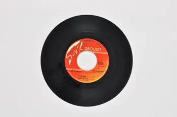 disque 45 tours Expo 64 2001.69.16.2136.1-2 Photo Mucem
