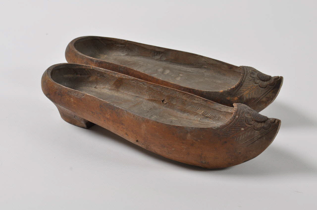 sabot de femme 1945.81.189.1-2 Photo Mucem