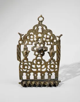 lampe de Hanoucca Maroc 1901-1950 2016.12.16 Photo Mucem / Marianne Kuhn