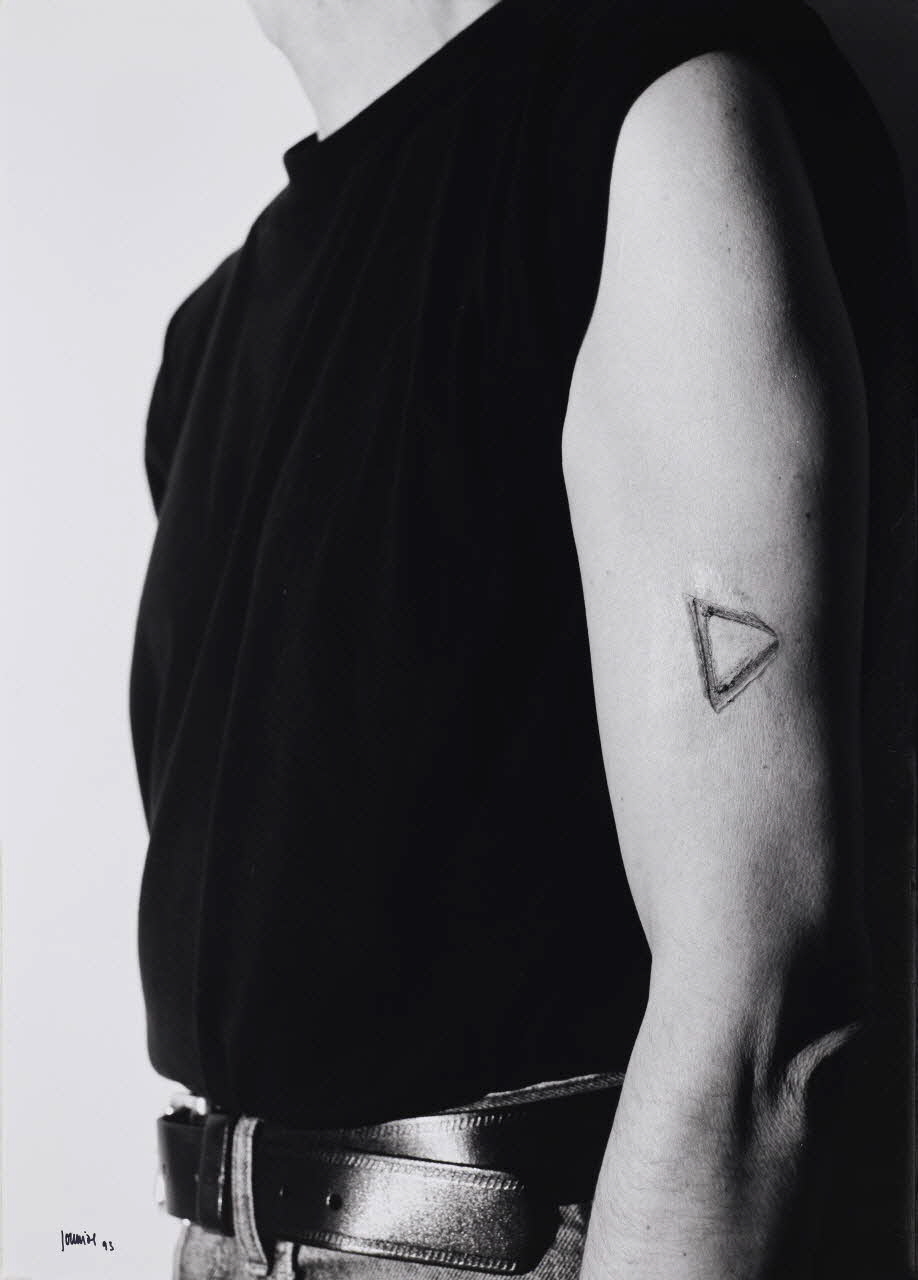 Michel Journiac tirage photographique Action de marquage au présent Ile-de-France, France 1993 2021.9.4 Photo Mucem / Marianne Kuhn