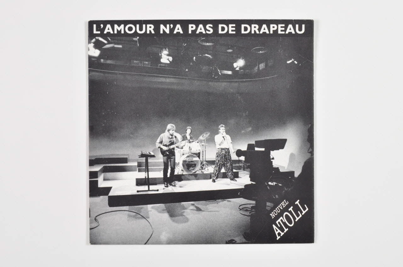 disque 45 tours L'amour n'a pas de drapeau 2001.69.16.2258.1-2 Photo Mucem