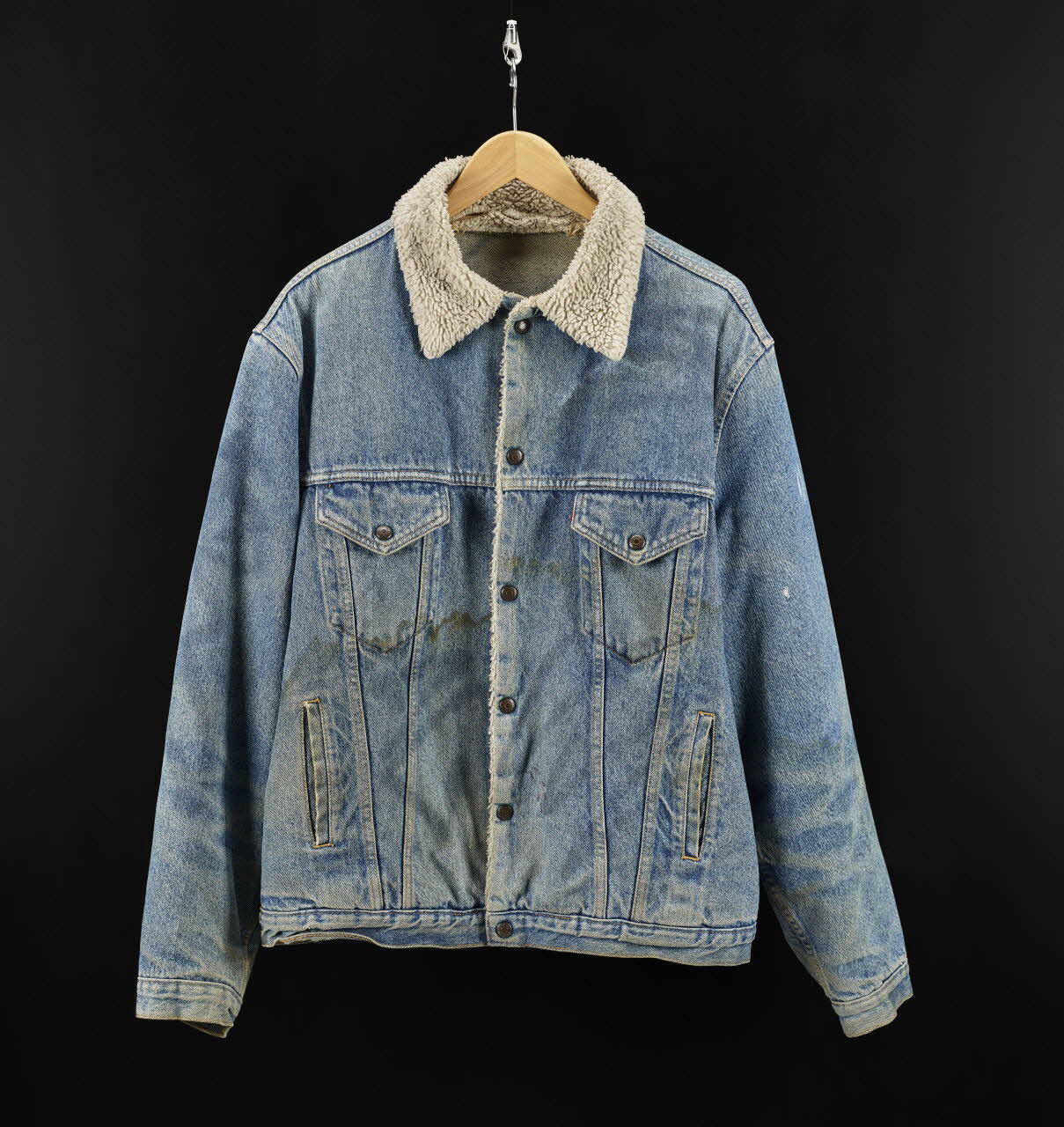 Dark blouson Blouson graffé Ile-de-France, France 1988 2009.9.1 Photo Mucem / Marianne Kuhn