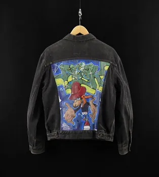 JayOne blouson Blouson graffé Ile-de-France, France 1995 2018.69.1  Photo Mucem / Marianne Kuhn