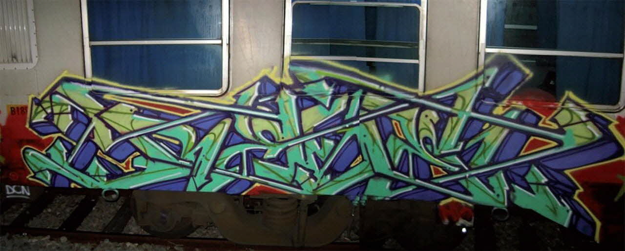 Neuro photographie "Reset" en wildstyle bars and arrows Lombardie, Italie 2011 2021.4.6.2 Photo Collection Mucem, cliché Neuro