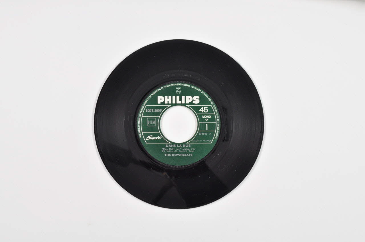 disque 45 tours Je le vois 2001.69.16.2328 Photo Mucem