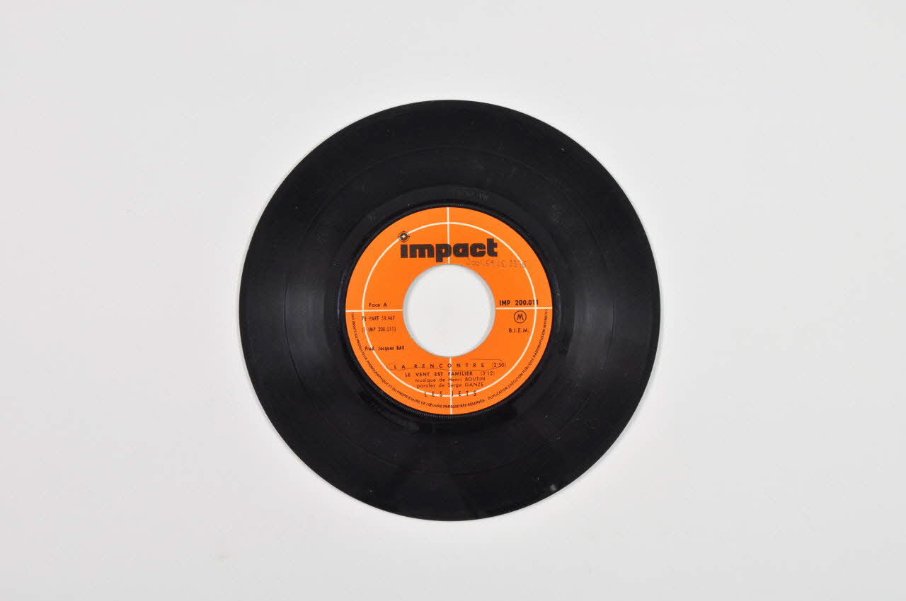 disque 45 tours L'inventaire 2001.69.16.2376 Photo Mucem