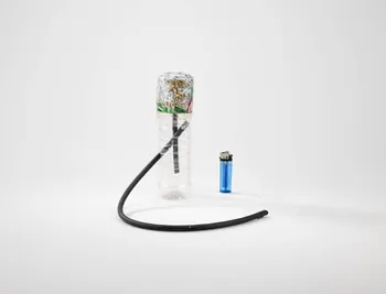narguilé pipe à eau Provence-Alpes-Côte d’Azur, France 2016-2018 2021.27.17.1-3  Photo Mucem / Marianne Kuhn