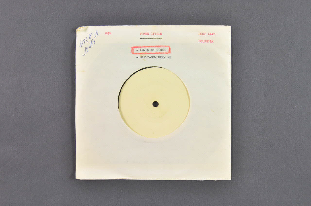 disque 45 tours Happy go lucky me 2001.69.16.2503.1-2 Photo Mucem