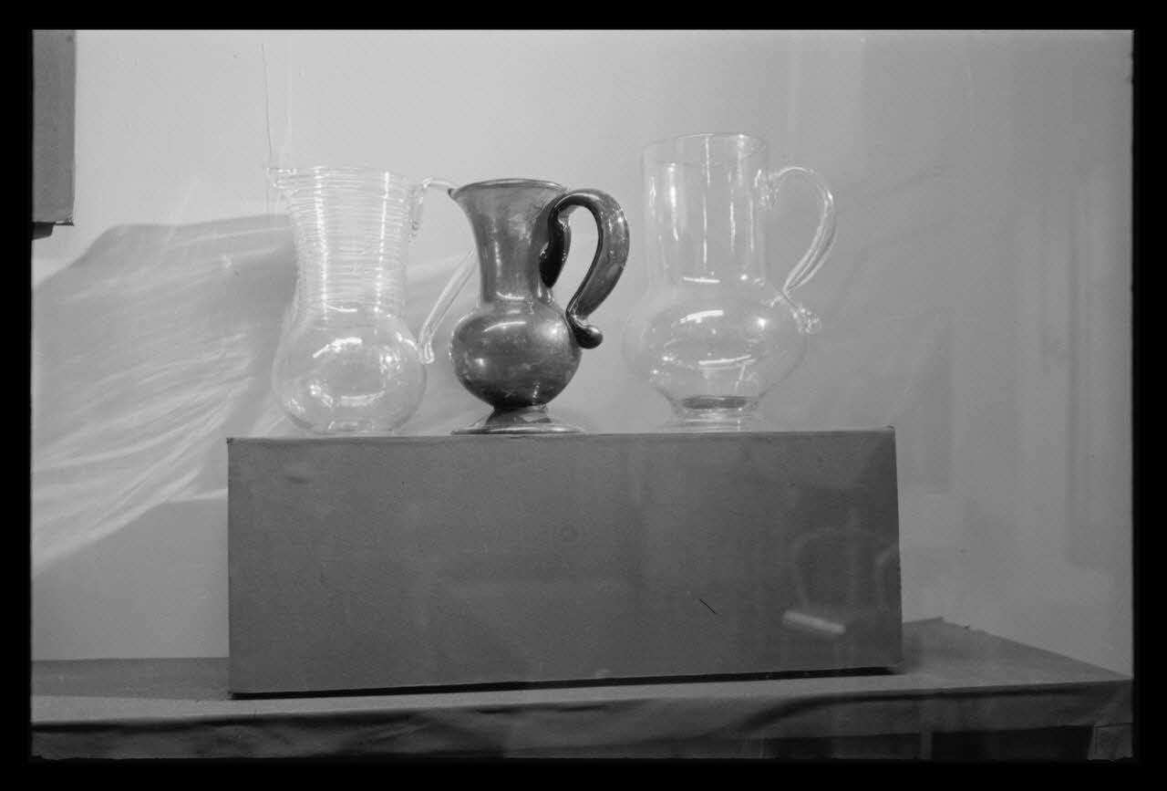 P. Lapisse photographie MNATP. Exposition. Objets domestiques des provinces de France dans la vie familiale et les arts ménagers (17 avril 1953 - 11 octobre 1954) Ile-de-France, France 1954/3/1 Ph.1954.36.3 Photo