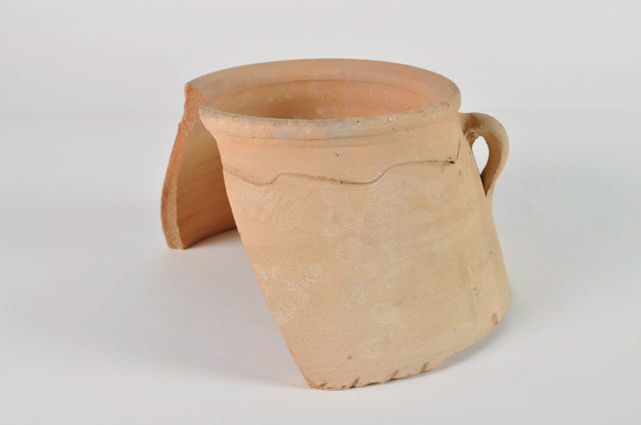 Manolis Syragopoulos tesson de pot Crète, Grèce 2002 2002.138.1.1.2 Photo Mucem
