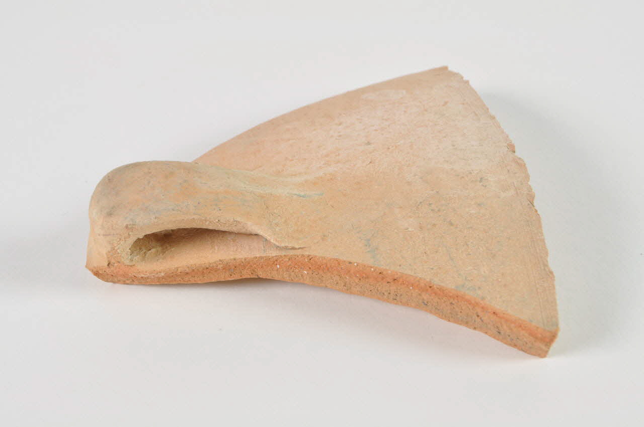 Manolis Syragopoulos tesson de pot Crète, Grèce 2002 2002.138.1.1.3 Photo Mucem