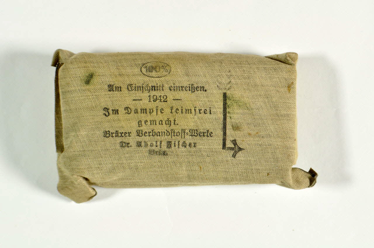 COMPRESSE 1939-1945 2000.60.1325 Photo Mucem