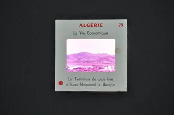 M Hamelle ; Ministère Des Affaires Algériennes diapositive Algérie. Le terminus du pipe-line d'Hassi-Messaoud à Bougie Kabylie, Algerie 1960 2002.157.1.80 Photo Mucem