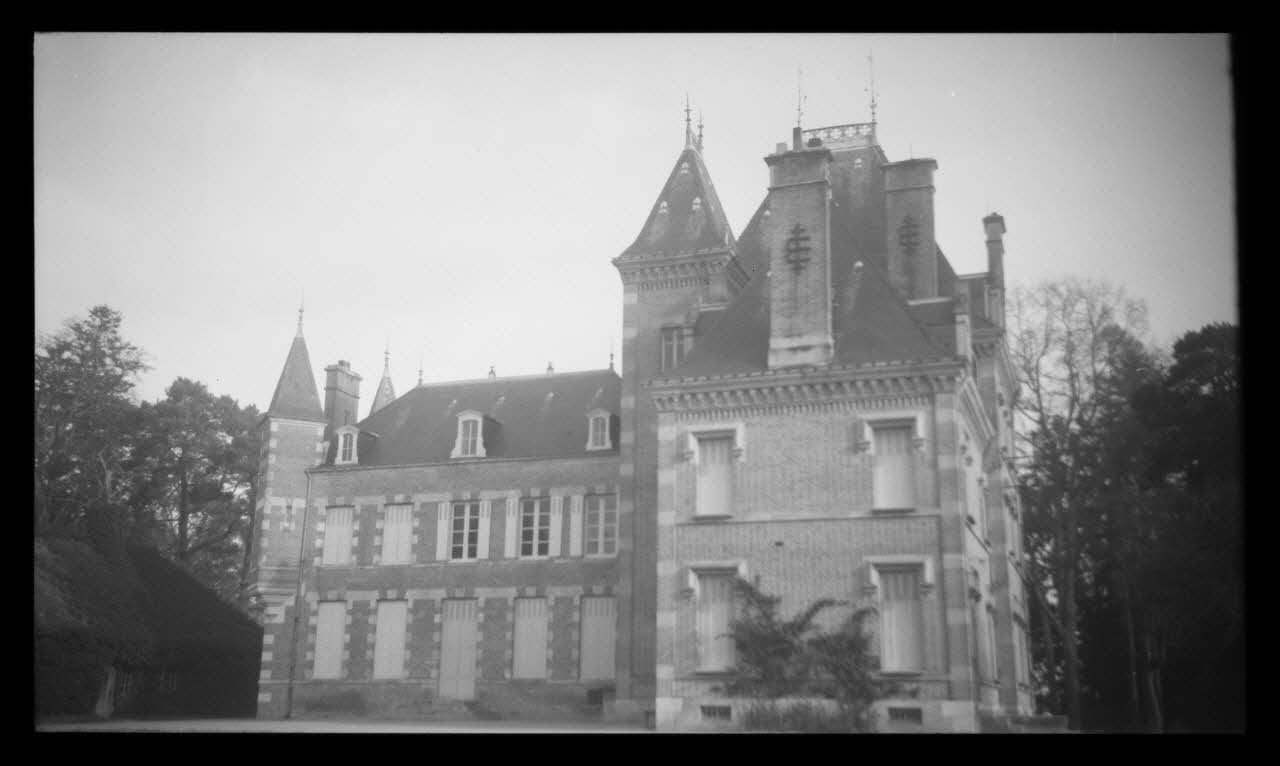 Laroche photographie MNATP. Enquête sur la Sologne Centre, France 1945/11/7 Ph.1945.142.1 Photo