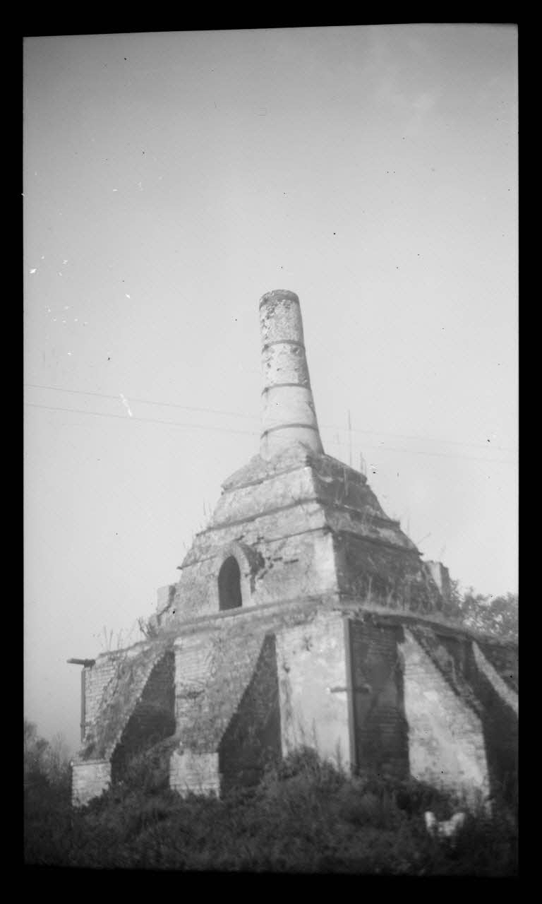 Laroche photographie MNATP. Enquête sur la Sologne Centre, France 1945/11/10 Ph.1945.142.12 Photo