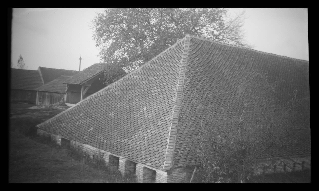 Laroche photographie MNATP. Enquête sur la Sologne Centre, France 1945/11/8 Ph.1945.142.3 Photo