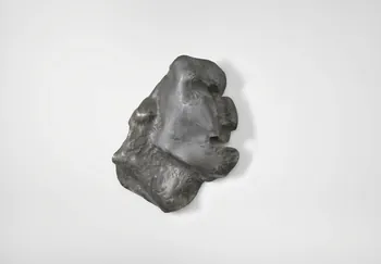 Michel Journiac sculpture Masque de plomb Ile-de-France, France 1993 2021.26.1  Photo Mucem / Marianne Kuhn