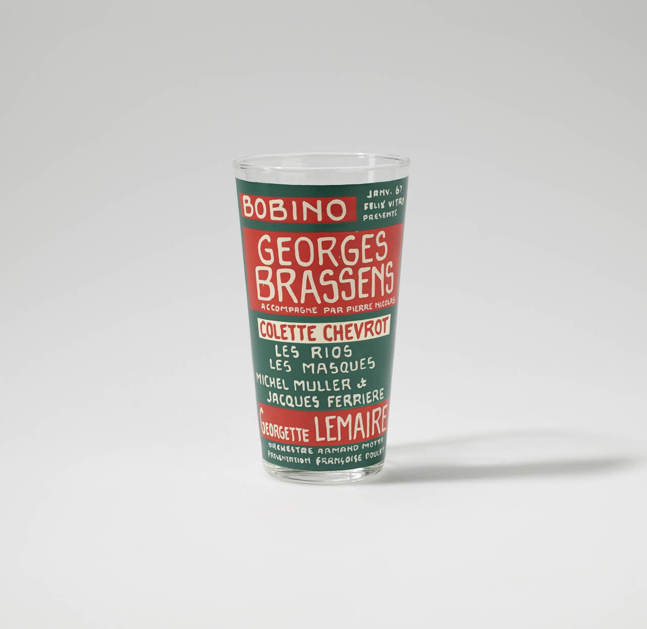 verre Georges Brassens à Bobino, 1967 lle-de-France, France 1967 2021.10.2 Photo Mucem / Marianne Kuhn