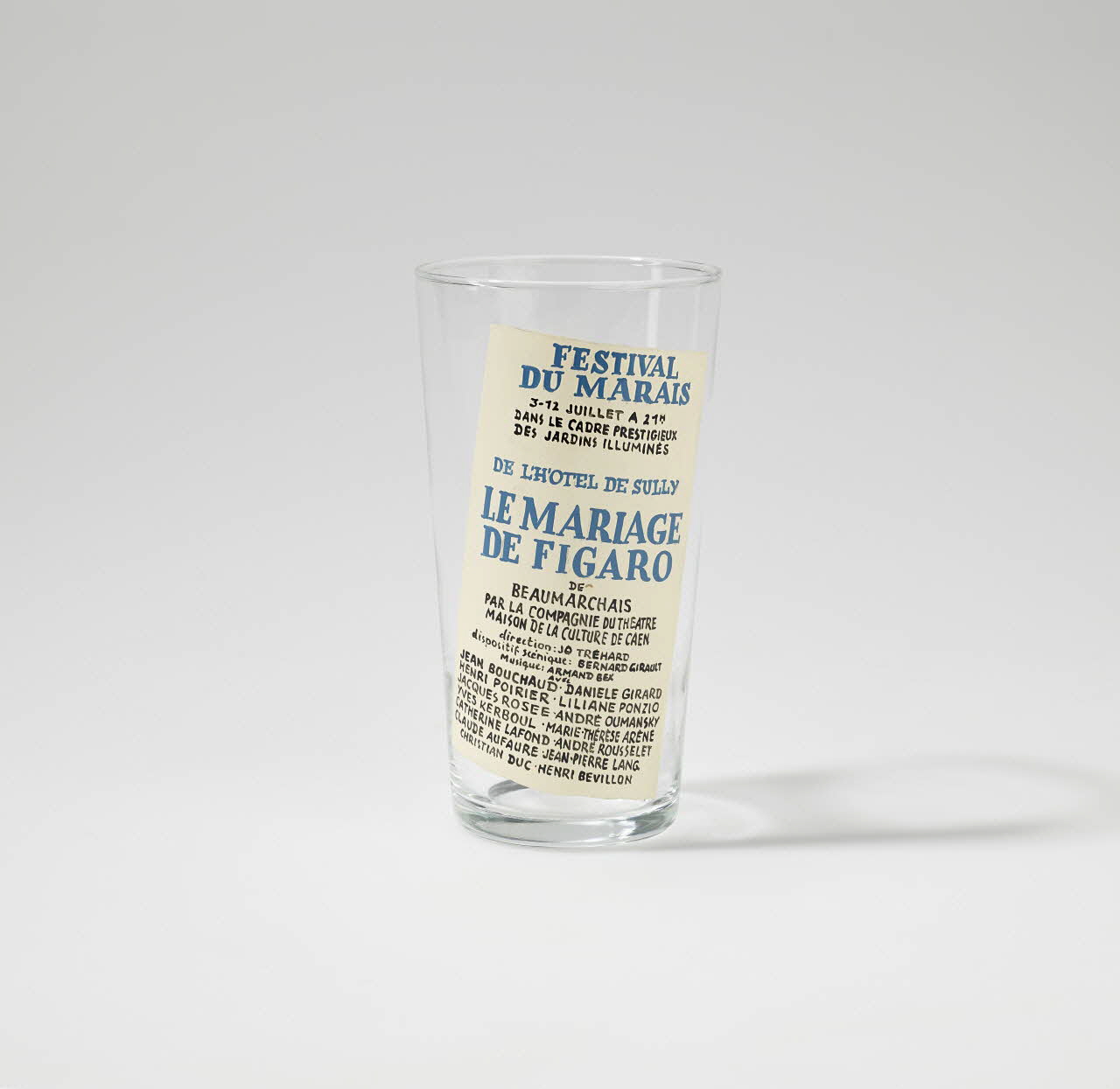 verre Le mariage de Figaro lle-de-France, France 1967 2021.10.3 Photo Mucem / Marianne Kuhn