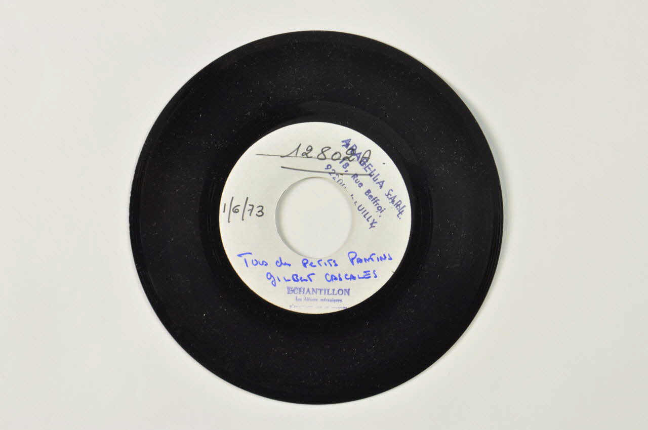 Gilbert Cascales ; Arabella / Editions Musicales disque 45 tours Tous des petits pantins France 1973/6/1 2001.69.16.2667 Photo Mucem