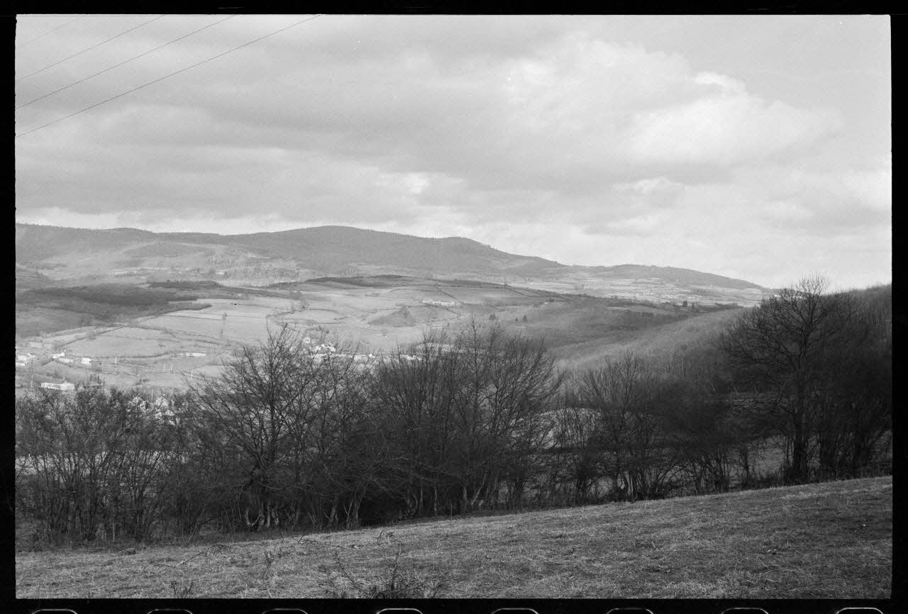 Jean Raisky photographie MNATP. Mission d'ethnomusicologie de Jean Raisky dans le Morvan et le Nivernais (24 mars 1970 - 3 avril 1970) Bourgogne, France 1970/3/31 Ph.1970.40.39 Photo
