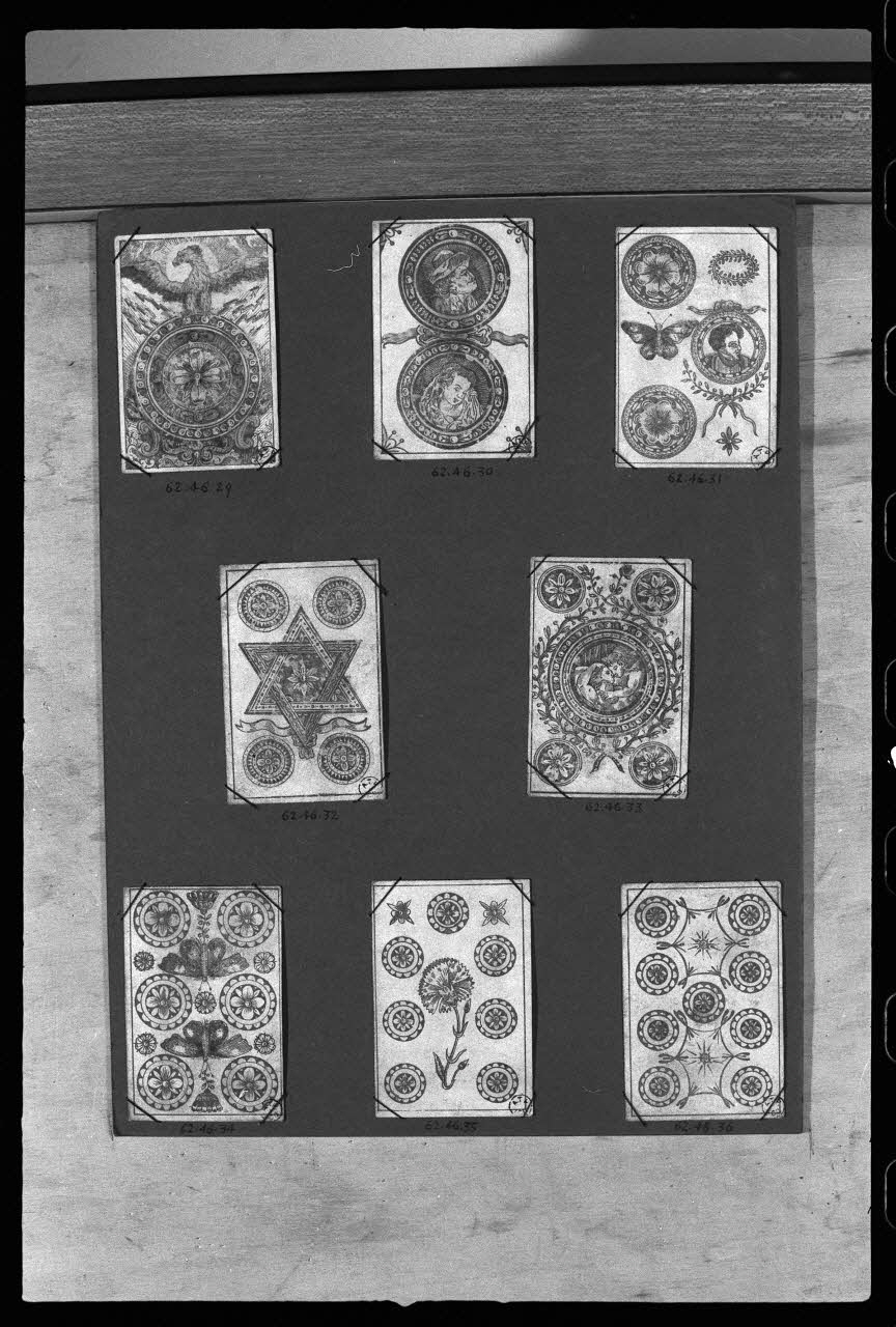 Alain Guey photographie "Jeux d'alouette". Estampe. Bois. Maison Roiné. Datée de 1835 Ile-de-France, France 1970/10/1 Ph.1970.91.6 Photo