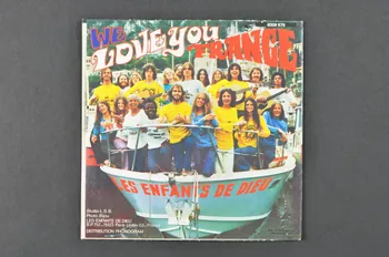 disque 45 tours We love you France 2001.69.16.2722.1-2  Photo Mucem