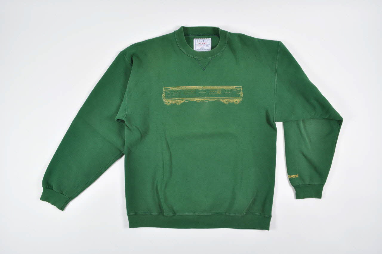 Stash ; Subware sweat-shirt Métro MTA Etats-Unis 2000-2001 2002.17.1 Photo Mucem