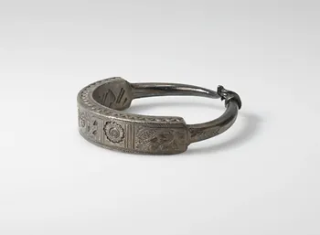 boucle d'oreille khors chagui rouha 2018.66.88  Photo Mucem / Marianne Kuhn