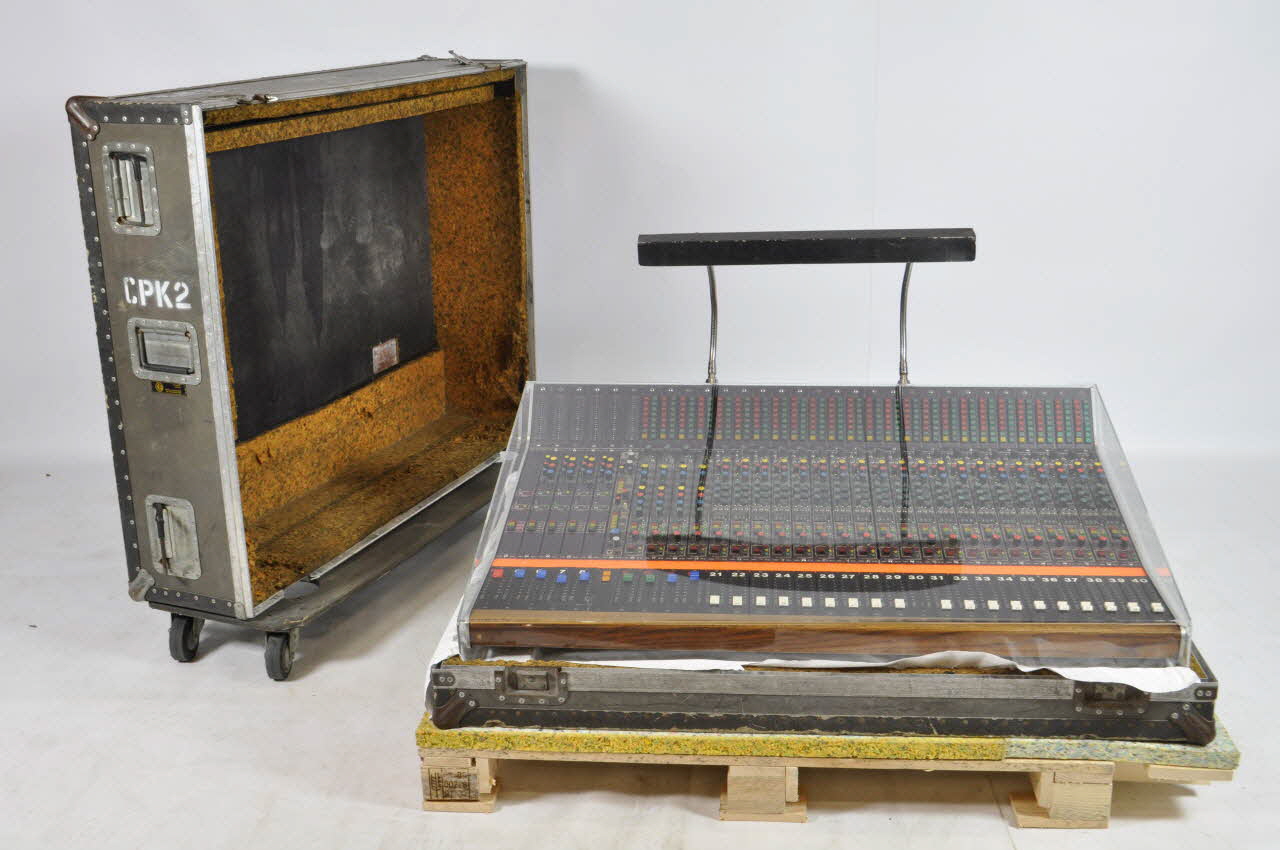 Midas table de mixage Londres(Angleterre) 1976 2002.183.1.2.1-4 Photo Mucem