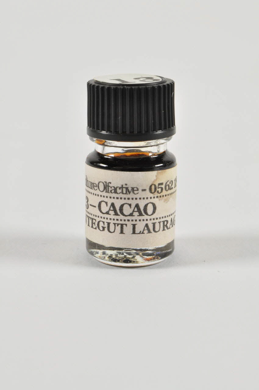 flacon 2002.192.44 Photo Mucem