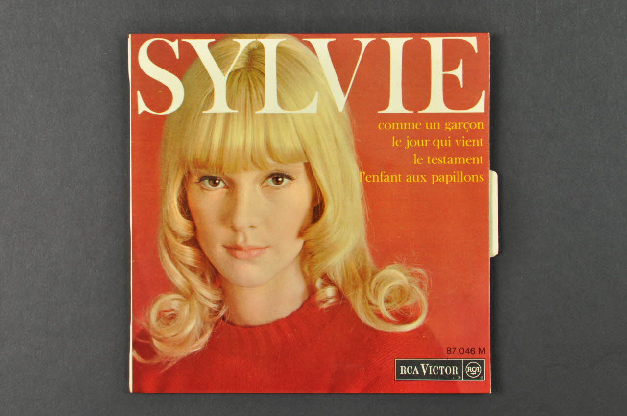 Art Greenslade ; Sylvie Vartan ; Reg Guest ; RCA; ; Jean-Marie Périer disque 45 tours L'enfant aux papillons France 1967 2001.69.16.2870.1-2 Photo Mucem