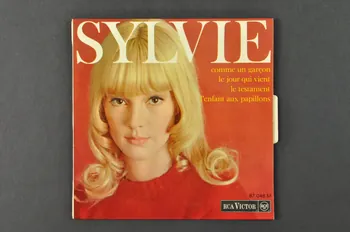 Art Greenslade ; Sylvie Vartan ; Reg Guest ; RCA; ; Jean-Marie Périer disque 45 tours L'enfant aux papillons France 1967 2001.69.16.2870.1-2 Photo Mucem