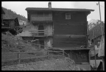 Jean Cuisenier photographie Enquête conduite par Jean Cuisenier en Suisse (du 25 mars au 8 avril 1972) Canton du Valais, Suisse 1972/4/5 Ph.1972.97.54 Photo