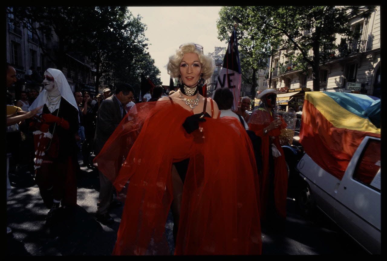 Tom Craig diapositive Gay Pride Parade Transvestites Ile-de-France, France 1995 Ph.2014.1.1480 Photo Collection Mucem, Tom Craig