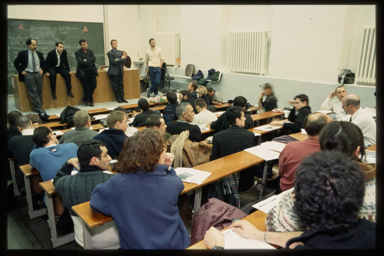 Tom Craig diapositive Bernard Kouchner, secrétaire d'Etat à la Santé en Réunion Hebdomadaire d'Act up-Paris Ile-de-France, France 1999/1/12 Ph.2014.1.1809 Photo Collection Mucem, Tom Craig
