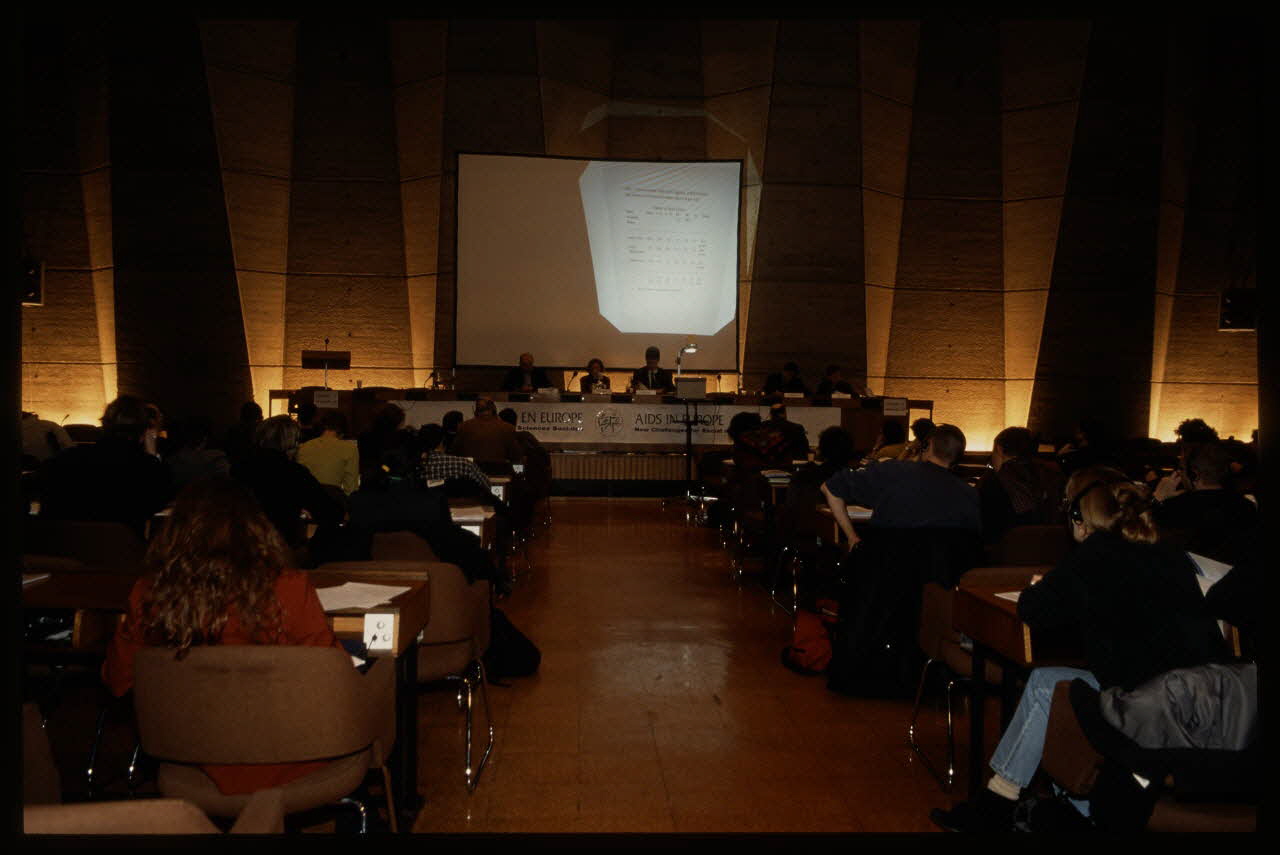 Tom Craig diapositive Conférence "sida en Europe" à l'UNESCO Ile-de-France, France 1998 Ph.2014.1.492 Photo Collection Mucem, Tom Craig