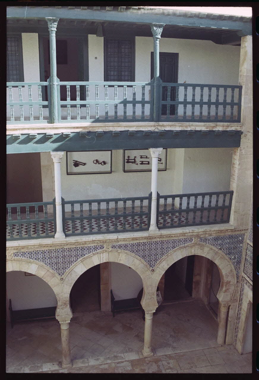 photographie MNATP. Enquête sur l'huile d'olive conduite par Jean-François Charnier (2002). Première mission Gouvernorat de Sfax, Tunisie 2002 Ph.2003.28.158 Photo