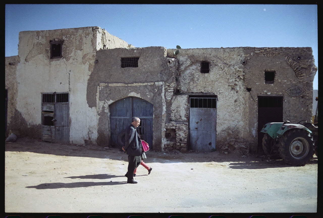 photographie MNATP. Enquête sur l'huile d'olive conduite par Jean-François Charnier (2003) Gouvernorat de Sfax, Tunisie 2003 Ph.2003.28.31 Photo