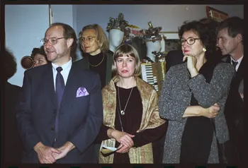Danièle Adam ; Hervé Jézéquel photographie MNATP. Exposition. Musiciens des rues de Paris (18 novembre 1997 - 27 avril 1998) Ile-de-France, France 1997/11/18 Ph.2008.00.5.1 Photo
