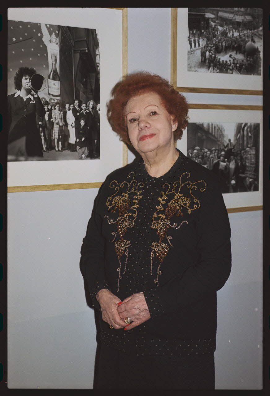 Danièle Adam ; Hervé Jézéquel photographie MNATP. Exposition. Musiciens des rues de Paris (18 novembre 1997 - 27 avril 1998) Ile-de-France, France 1997/11/18 Ph.2008.00.5.14 Photo