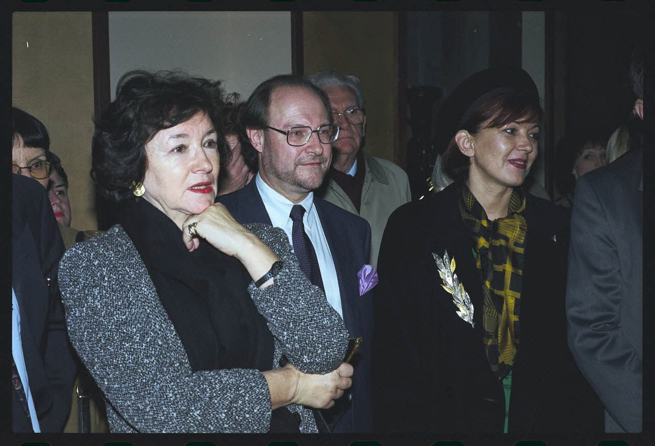 Danièle Adam ; Hervé Jézéquel photographie MNATP. Exposition. Musiciens des rues de Paris (18 novembre 1997 - 27 avril 1998) Ile-de-France, France 1997/11/18 Ph.2008.00.5.4 Photo