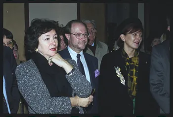 Danièle Adam ; Hervé Jézéquel photographie MNATP. Exposition. Musiciens des rues de Paris (18 novembre 1997 - 27 avril 1998) Ile-de-France, France 1997/11/18 Ph.2008.00.5.4  Photo