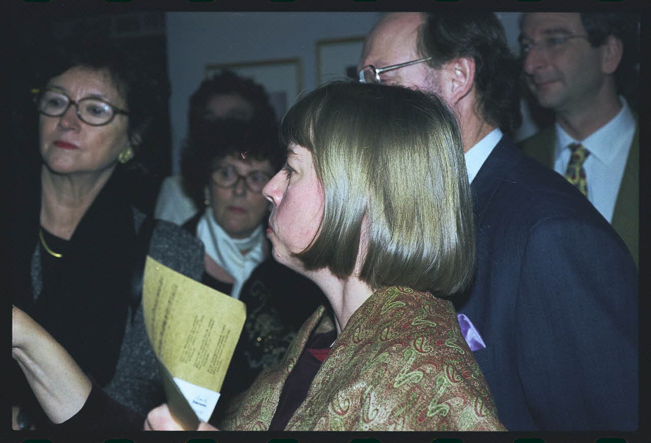 Danièle Adam ; Hervé Jézéquel photographie MNATP. Exposition. Musiciens des rues de Paris (18 novembre 1997 - 27 avril 1998) Ile-de-France, France 1997/11/18 Ph.2008.00.5.7 Photo