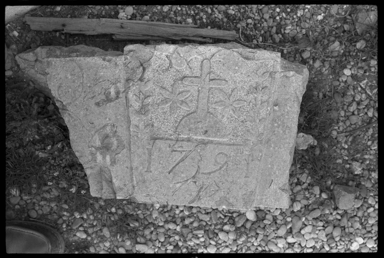 photographie (PH 9 A 12) MAISON M.L. LABRIT.1791.Enquête sur l'architecture rurale de la France (1941-1946) PYRENEES ATLANTIQUES MONO 15 Ph.1972.121.9 Photo