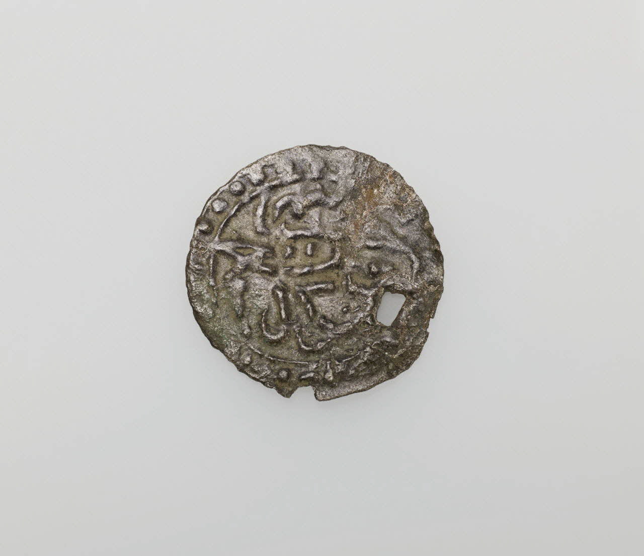 pièce de monnaie 1 kharoub Tiaret, Algérie 1838-1839 2022.1.6 Photo Mucem / Marianne Kuhn