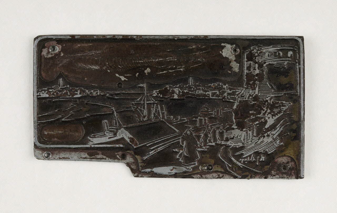 Théophile-Jean Delaye plaque d'impression Vue du Port de Tanger avec tour ronde et personnages Maroc 1950 2019.8.50 Photo Mucem / Marianne Kuhn